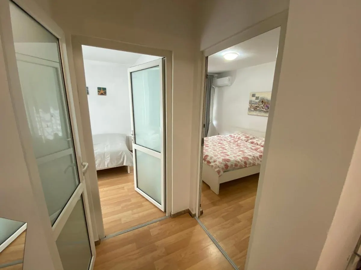 Oldtown Den Apartment Bucharest
